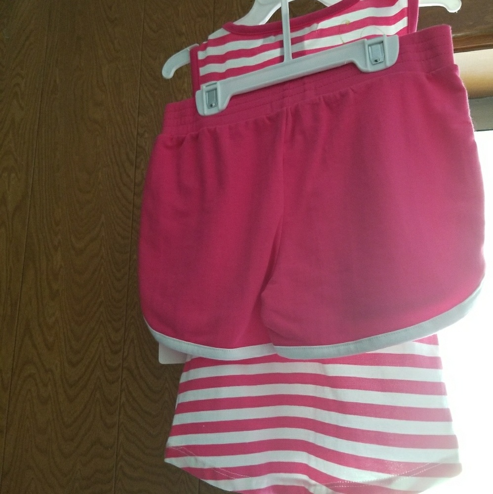 Clothes. - Picture 3 of 3